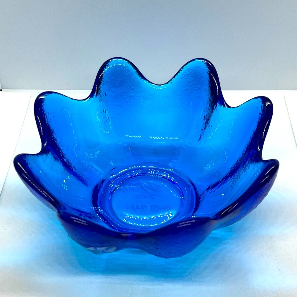 Blenko Art Glass Scalloped Lotus Eight Petal Turquoise Blue Bowl MCM 2002